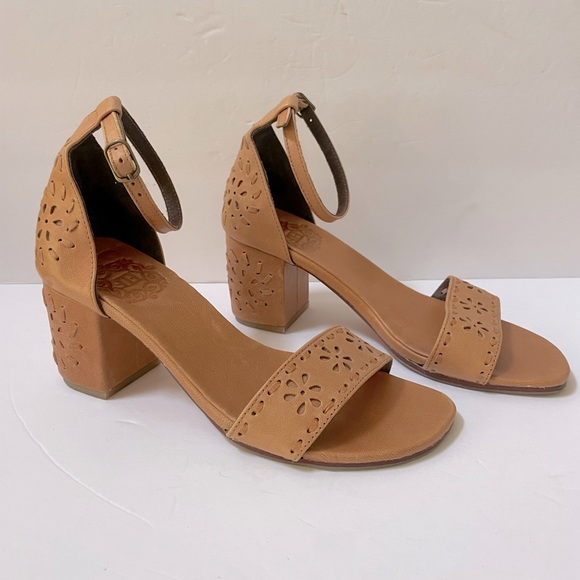 BALI ELF Beautiful Handmade Leather Ankle Strap Sandals 
Size 7.5 - Picture 3 of 16